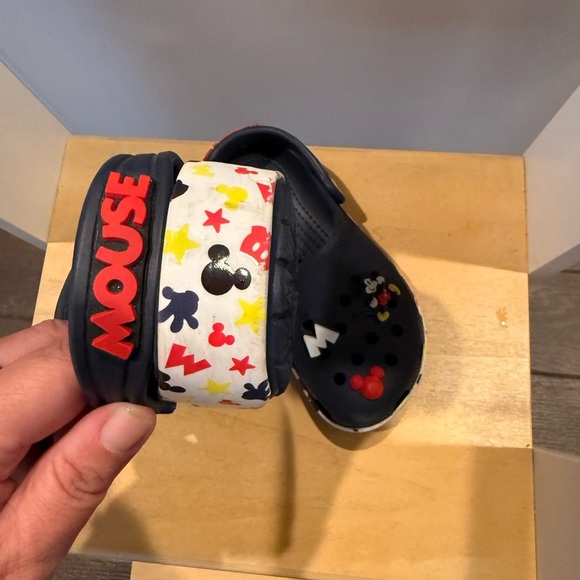 CROCS Mickey Mouse Disney Kids Clogs Size C11 - Picture 9 of 13